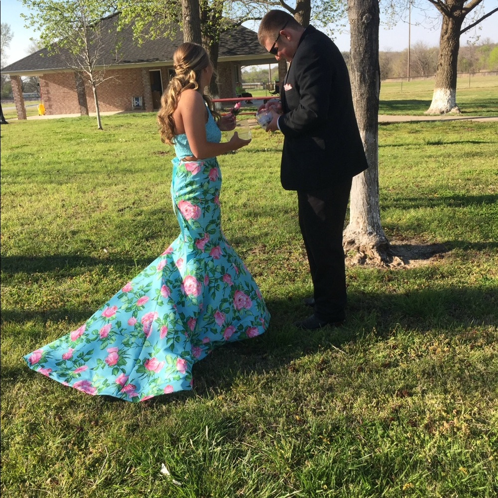 Sherri Hill